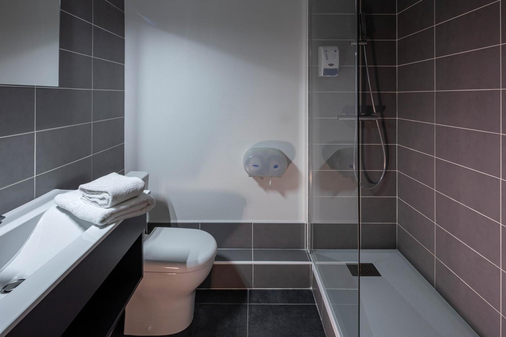 Logis Hotel Noemys Brive - Restaurant Le Teinchurier Phòng bức ảnh